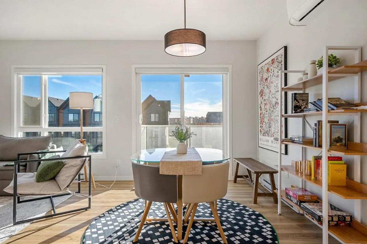 Large Open Concept Luxury Apartment With Ac, 70